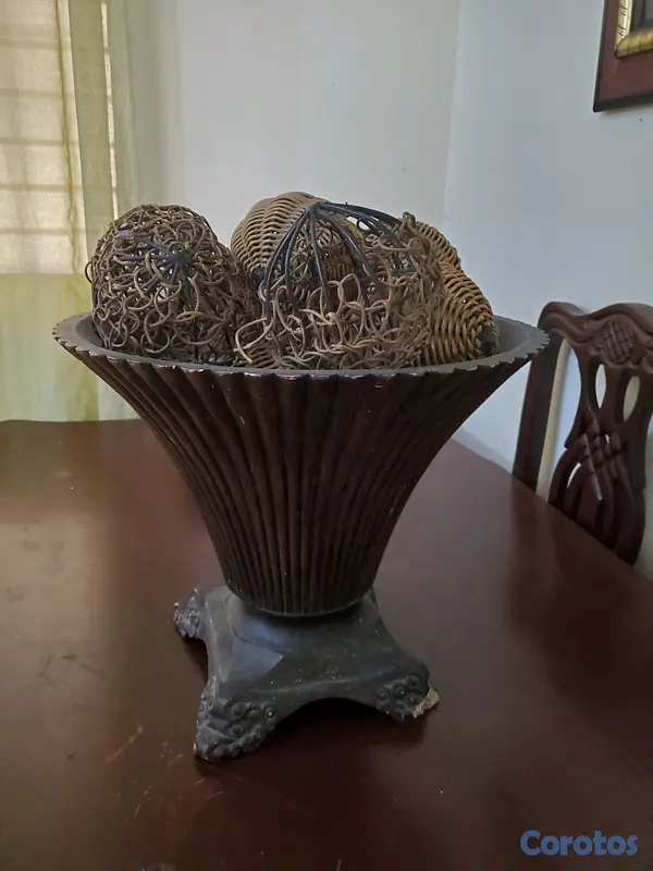 muebles y colchones - Vendo Comedor en caoba 6 sillas. 3