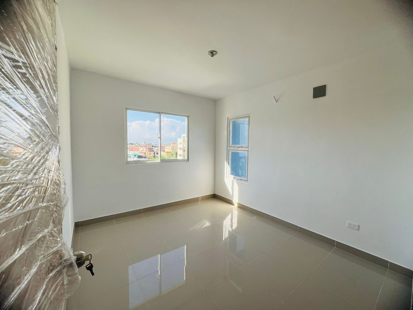 apartamentos - Vendo Apartamento listo para entrega Mirador del este  0