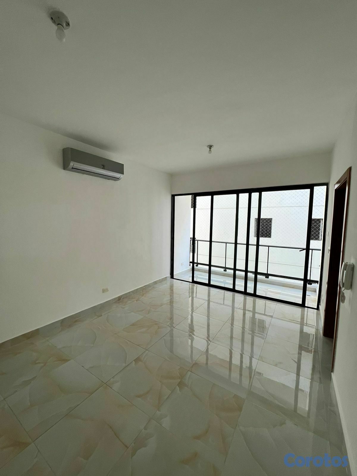 apartamentos -  Apartamento con Linea Blanca en Naco  3