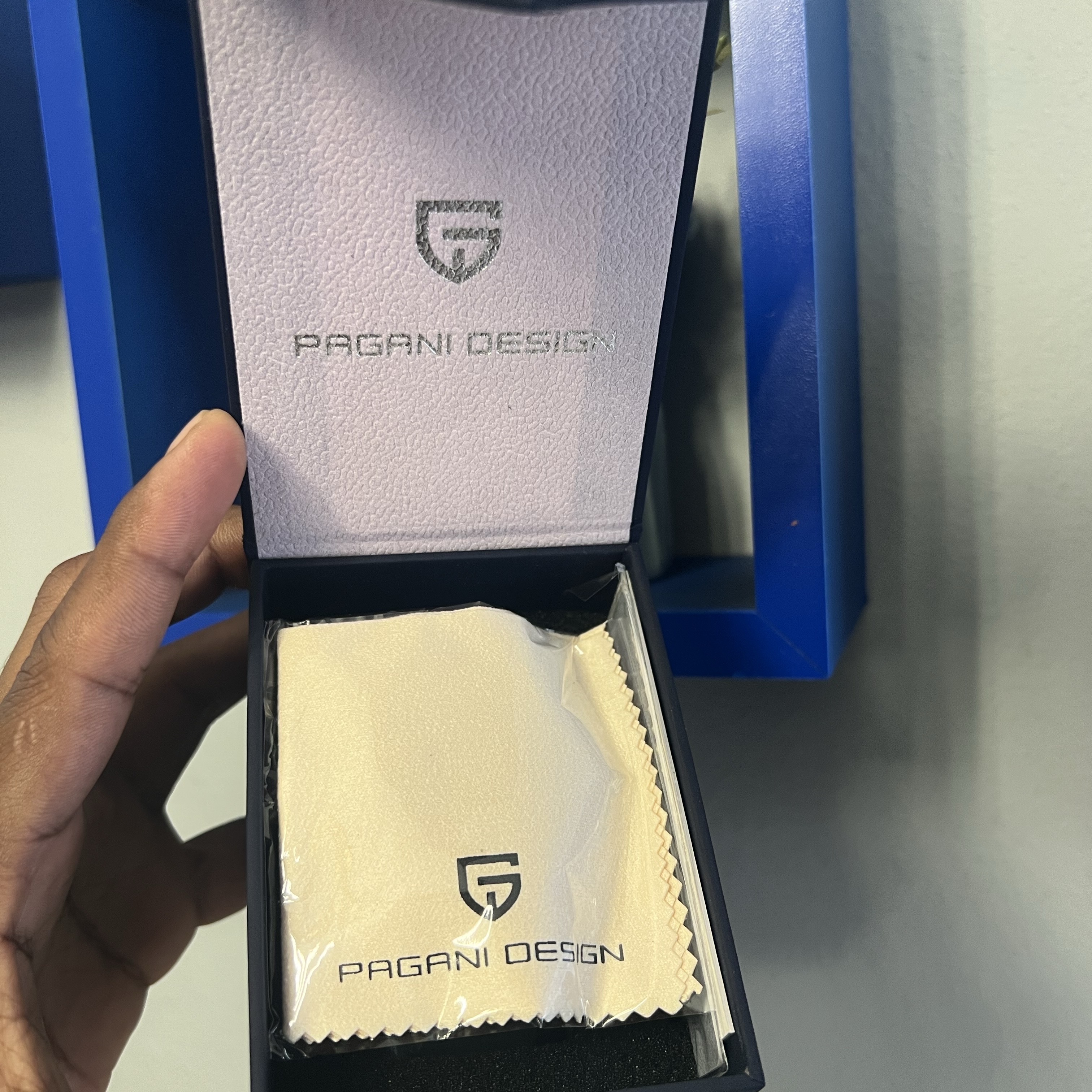 joyas, relojes y accesorios - Bellísimo reloj con: 
Movimiento automático 
Cristal de safari 