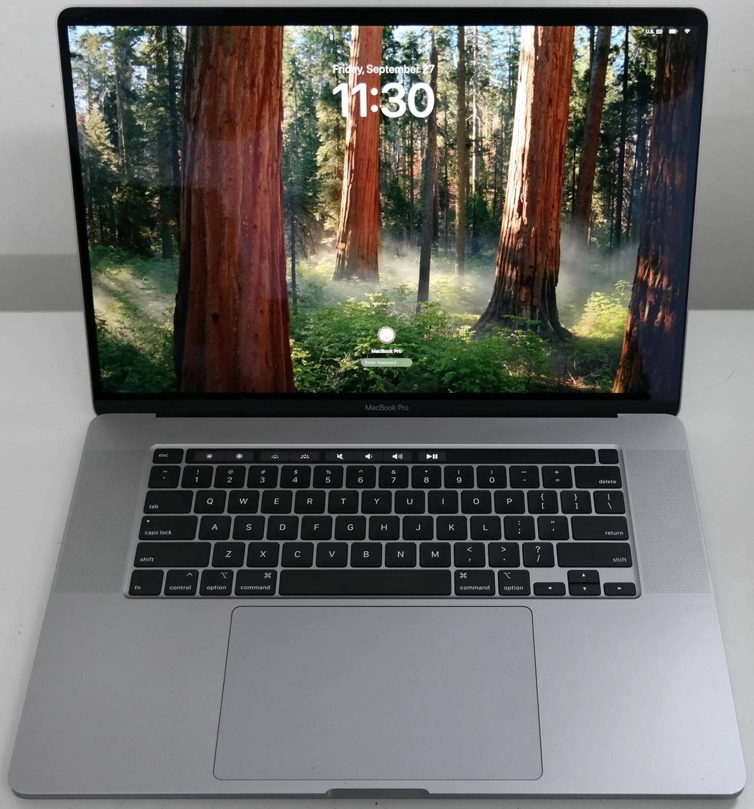 computadoras y laptops - MacBook Pro 2019 A2141 Core Intel i9 oportunidad