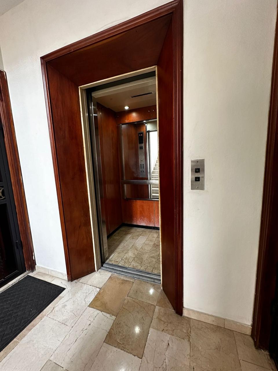 apartamentos - Vendo Apto. De Oportunidad, disponible en mirador  6