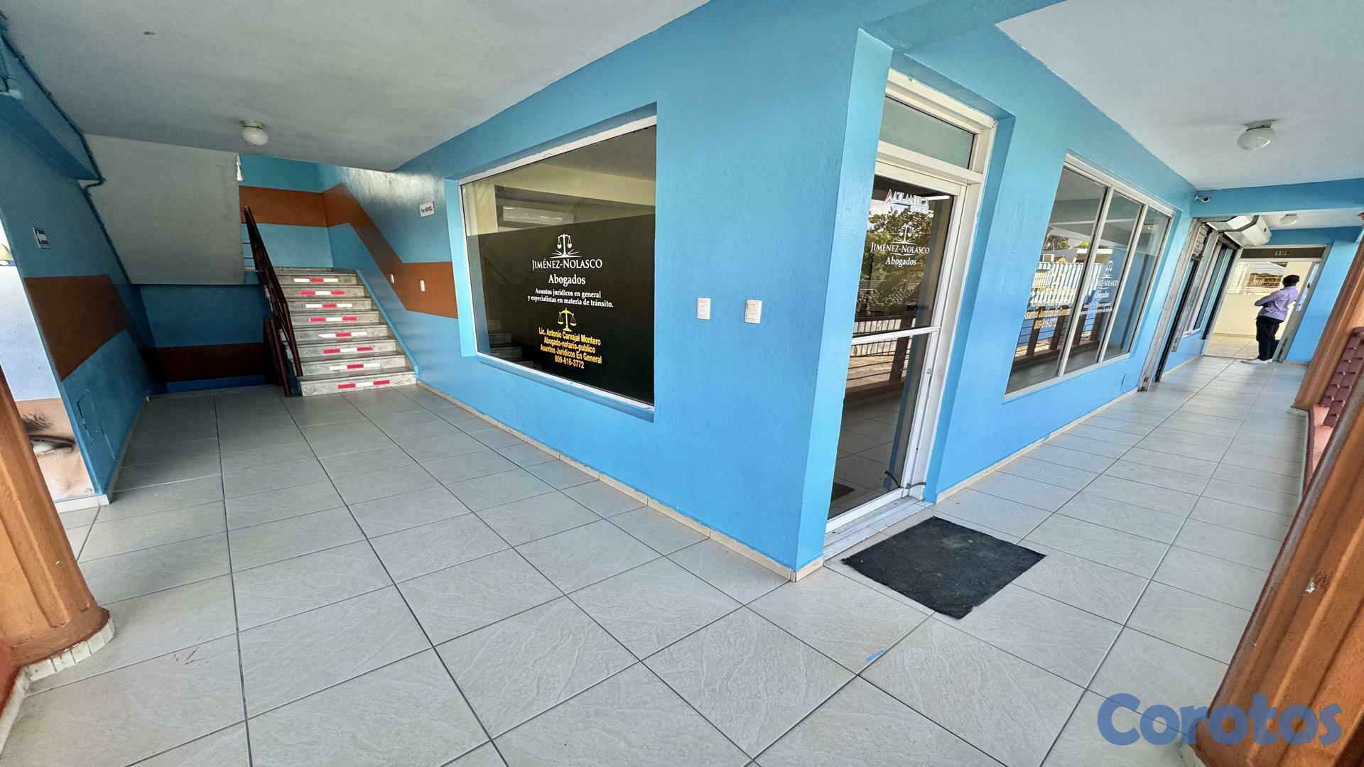 oficinas y locales comerciales - Local Comercial en Los Peralejos, Av. Monumental 8