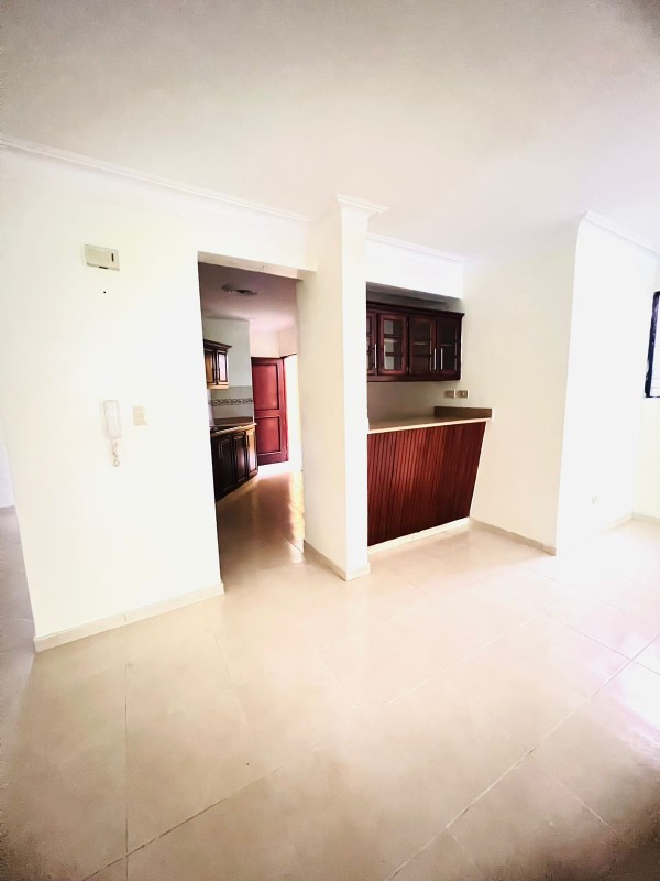 apartamentos - SE VENDE EN ALTOS DE ARROYO HONDO 2, FRENTE AL BOTÁNICO, CUARTO PISO 1
