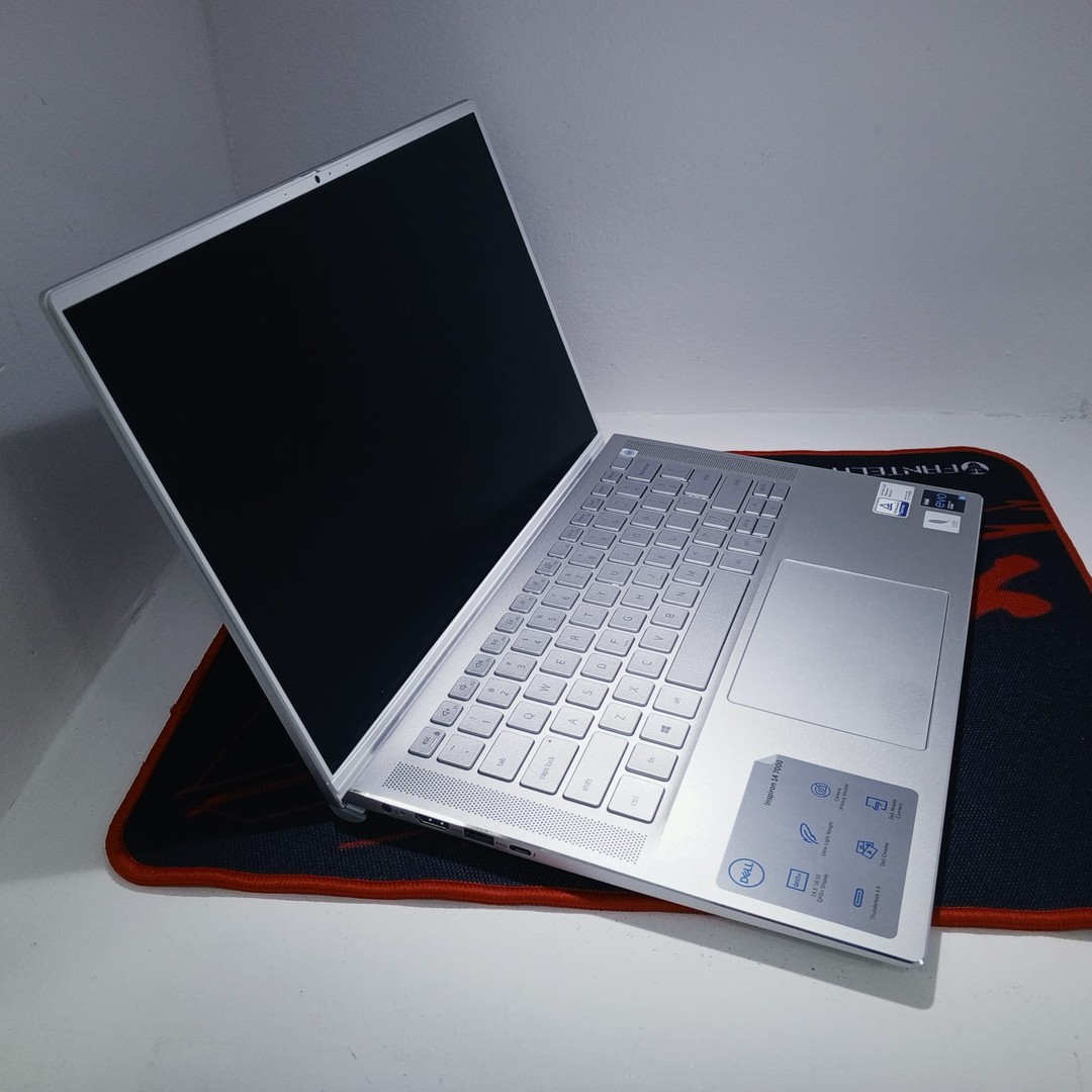 computadoras y laptops - Laptop Dell Inspiron 14 7000 14.5"/ i5 1135G7 / 8GB DDR4 / 256 SSD 0