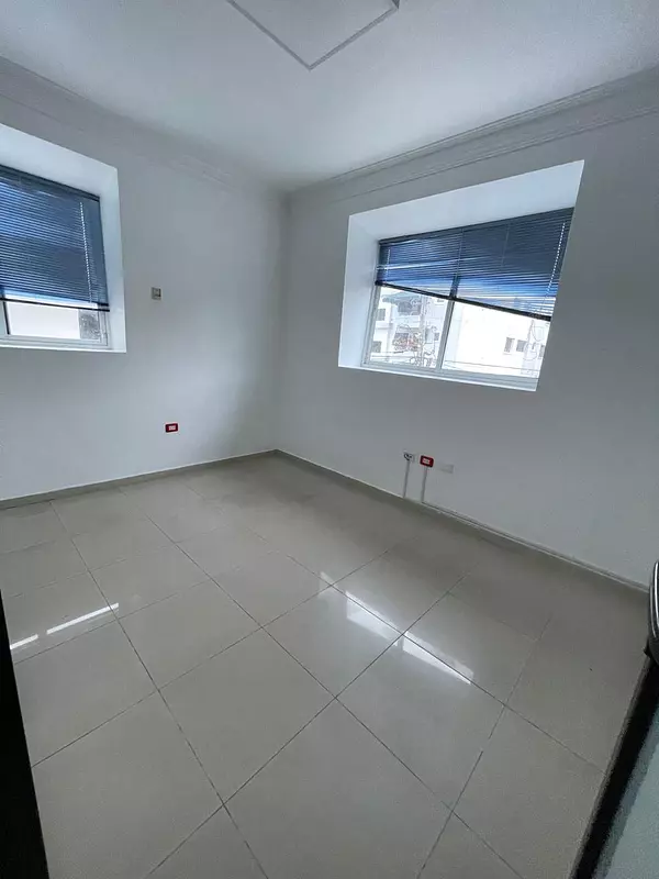 oficinas y locales comerciales - Edifcio con 14 oficinas Ubicado en Gazcue 10