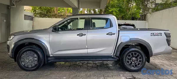 jeepetas y camionetas - Isuzu DMAX LS 2026 4