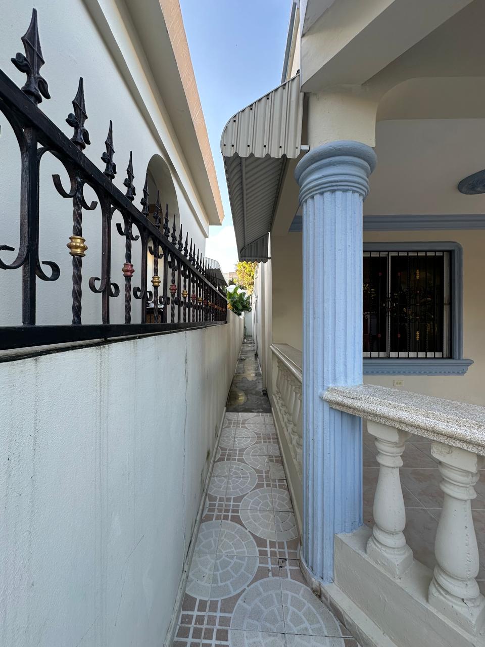 apartamentos - Casa Amplia con Patio en Vista Linda 2