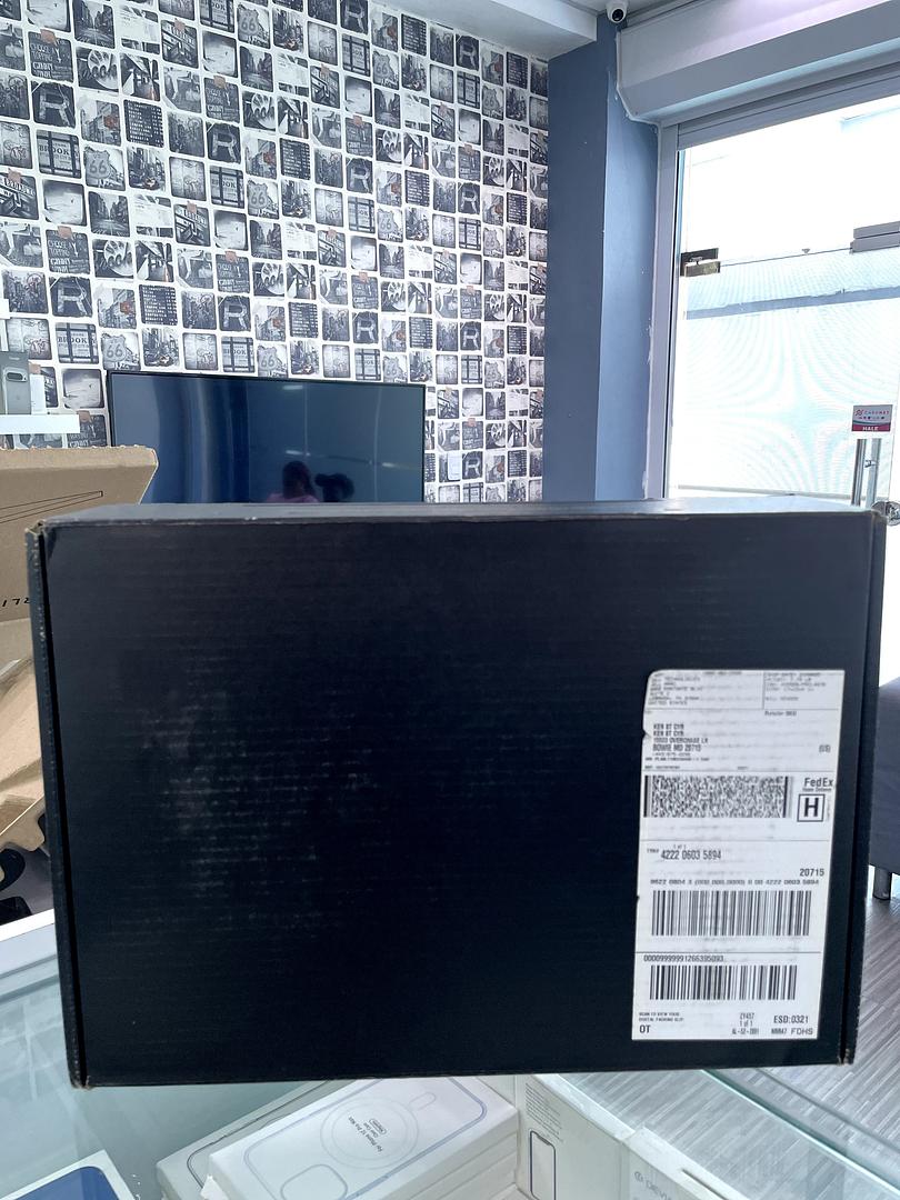computadoras y laptops - Dell XPS 14 notebook 9440 1TB 32gb ram RTX4050 intel core ultra 7 155H nueva 1
