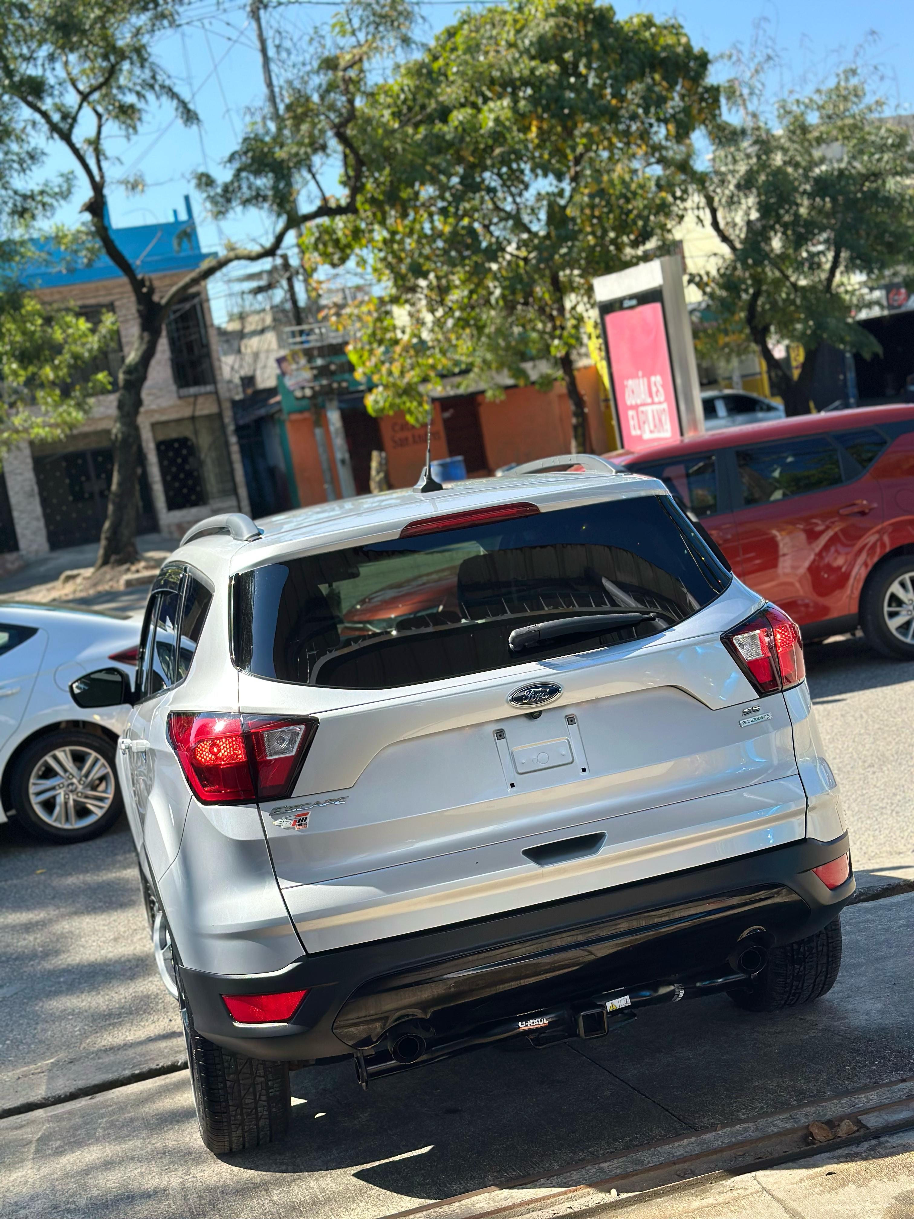 jeepetas y camionetas - 2019 FORD ESCAPE SE ECOBOOST 0