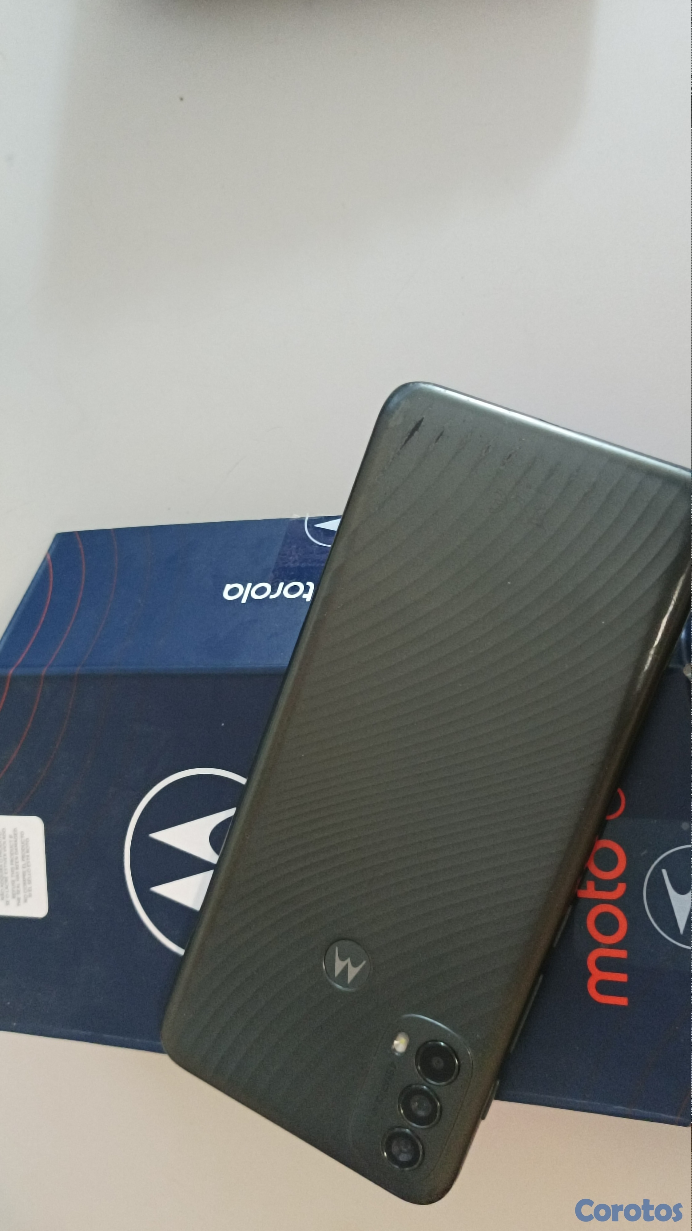 celulares y tabletas - Celular Motorola E40 1