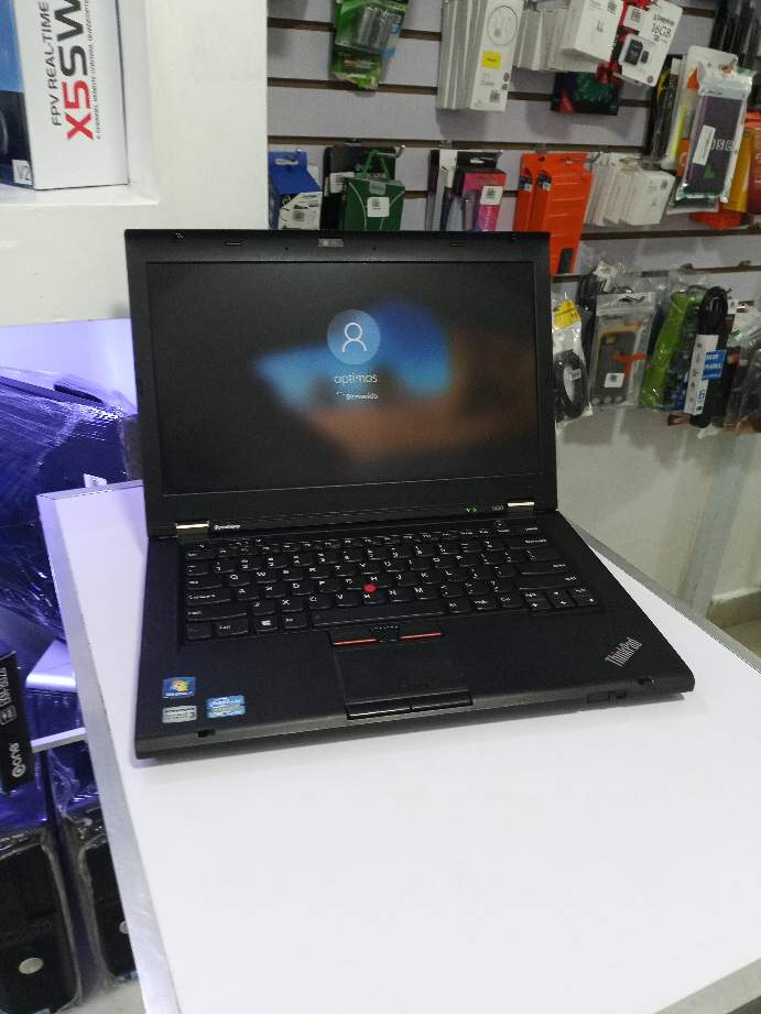 computadoras y laptops - laptop Lenovo t420 i5 4gb 250gb disco importada factura y garantía 3