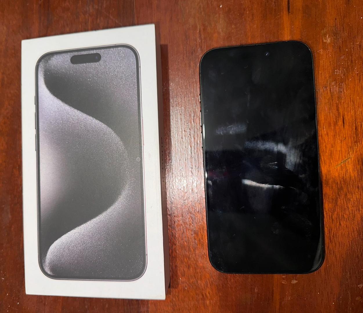 celulares y tabletas - IPhone 15 Pro 128G de Claro 2