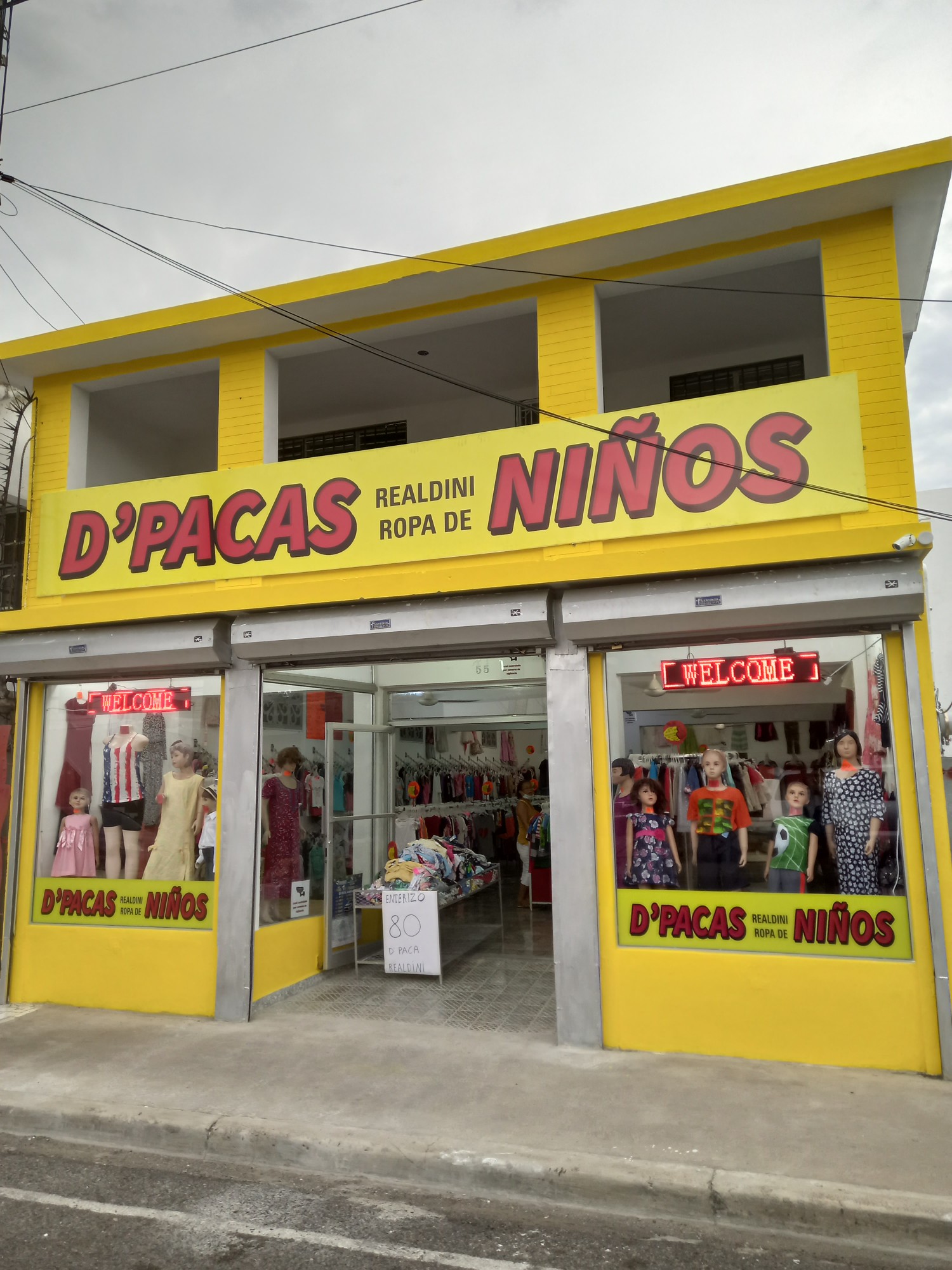 ropa y zapatos - D'PACAS REALDINI, ropa de niños. Nuevo calle separación 55 Puerto Plata.