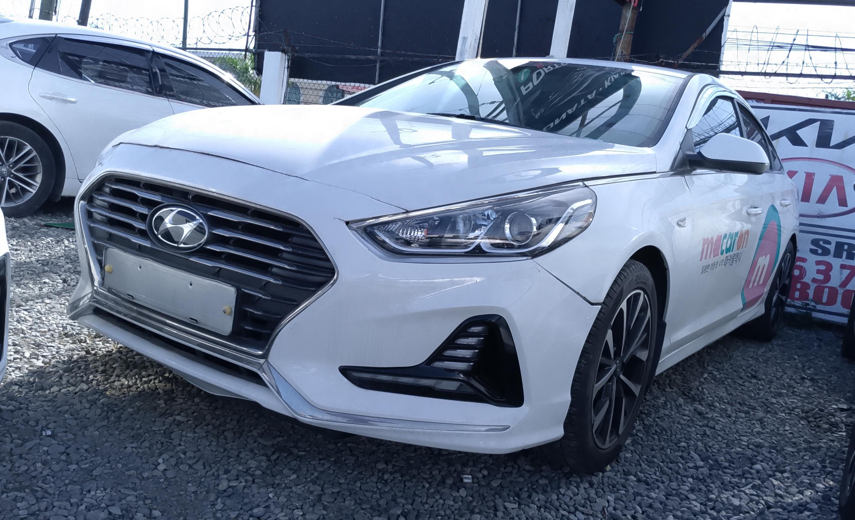 carros - HYUNDAI NEW RISE 2018 BLANCO DESDE: RD$760,100.00 