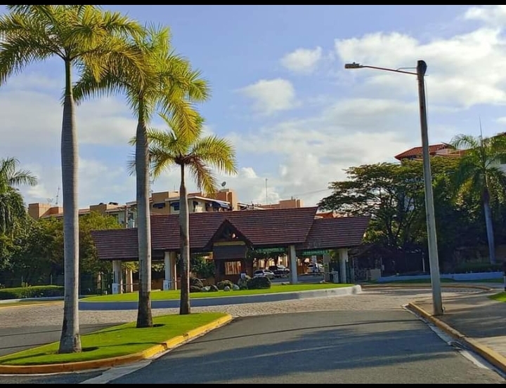 apartamentos - Alquilo en 📍Colinas del Oeste, frente al Bravo 27 8