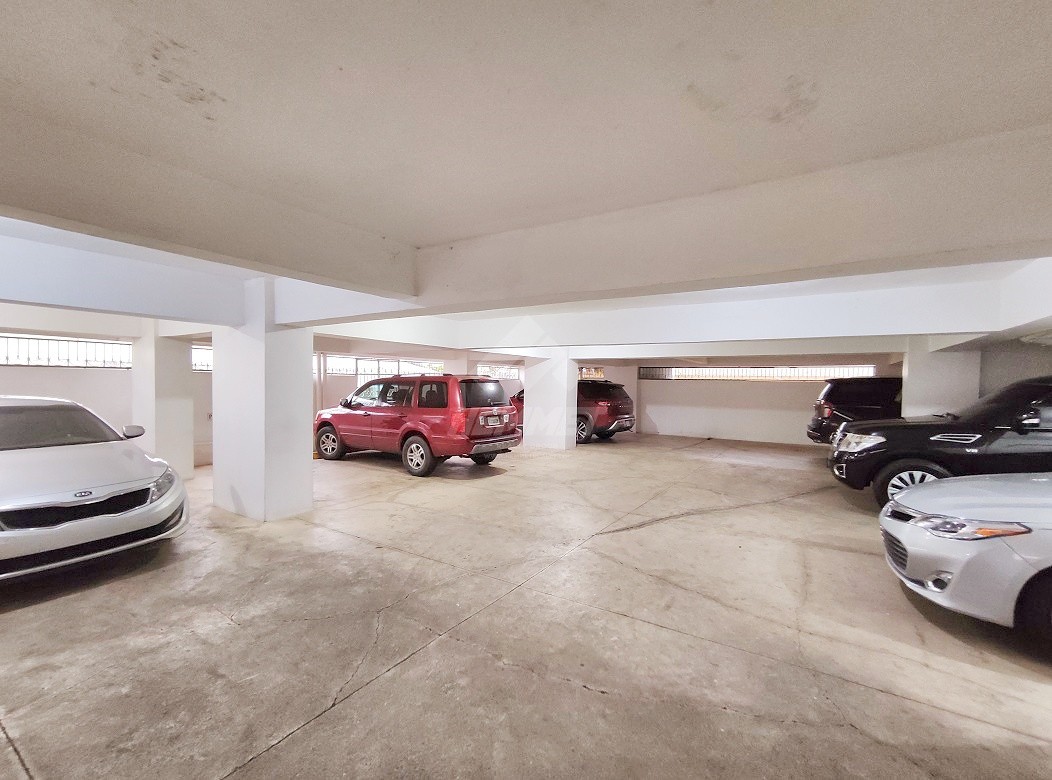 apartamentos - APARTAMENTO 215MTS2 CON ELEVADOR CERROS GURABO SANTIAGO  8