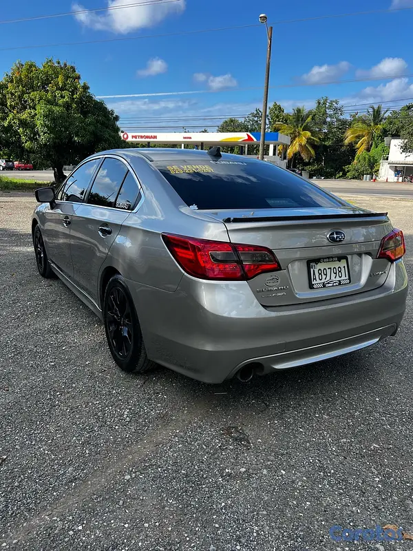 carros - Subaru Legacy Premium  4