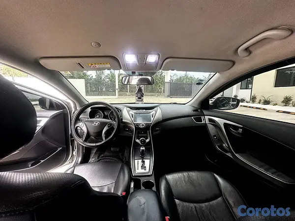 carros - HYUNDAI AVANTE 2014 4