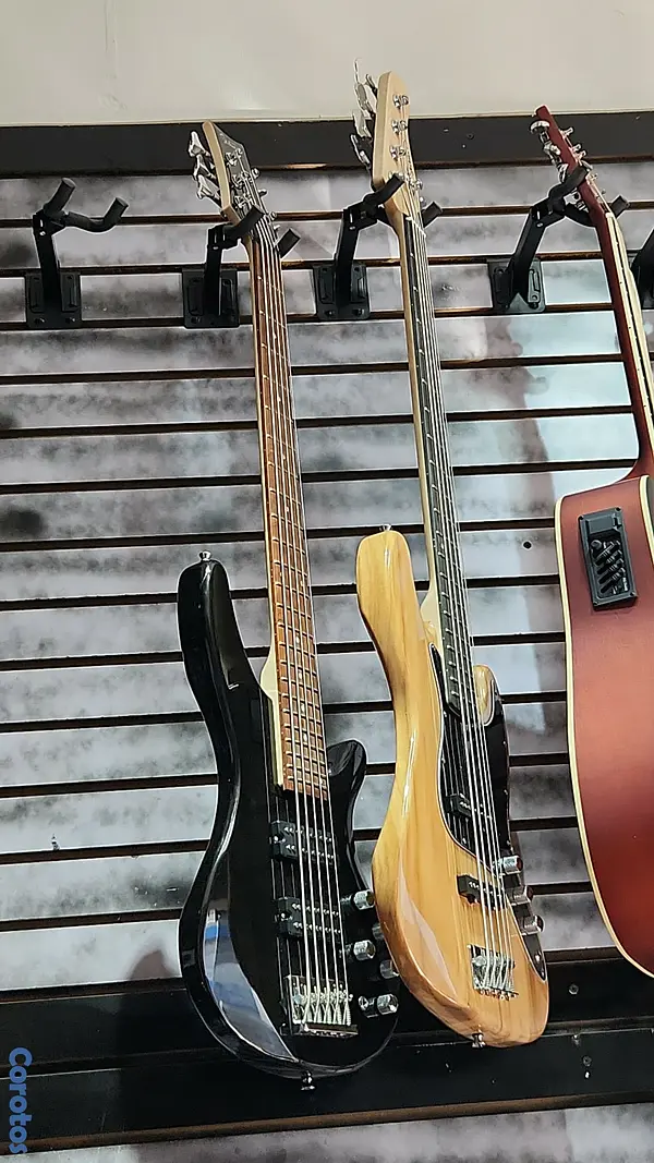 instrumentos musicales - Bajo electrico Disponible  3