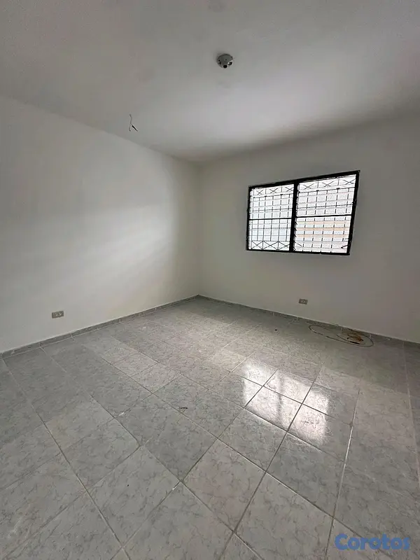 apartamentos - Amplio y ventilado | 104 m2 | 1er piso | próximo a la av. Caonabo con 27  7
