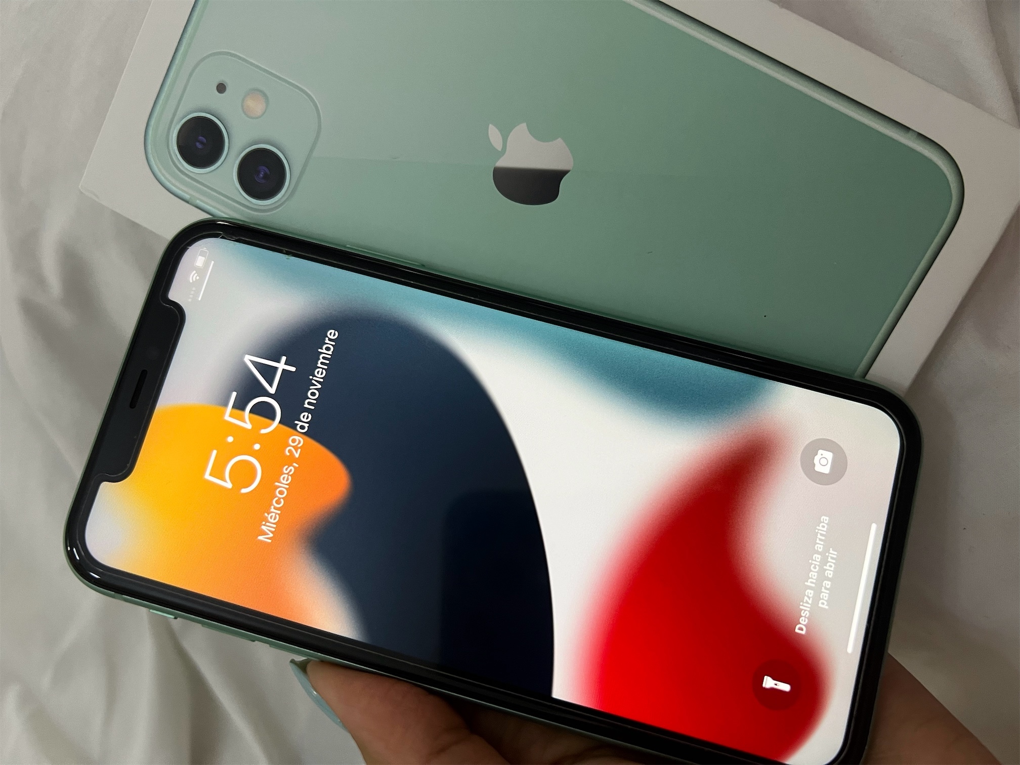 celulares y tabletas - Vendo IPhone 11 de 64GB Desbloqueado como NUEVO 