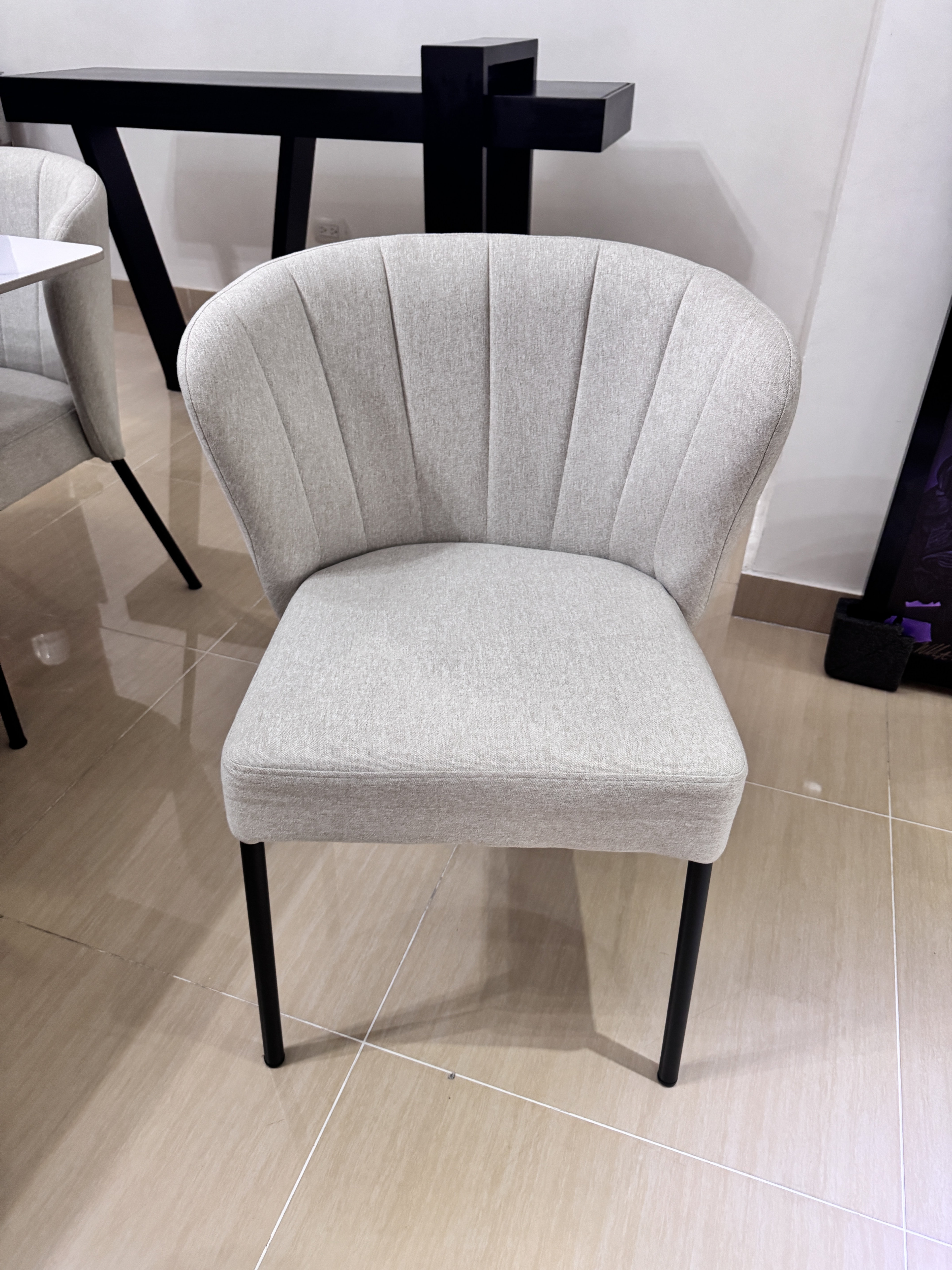 muebles y colchones - SILLAS (6) COMEDOR DE CASA CUESTA USADAS 9/10 poco uso…  1
