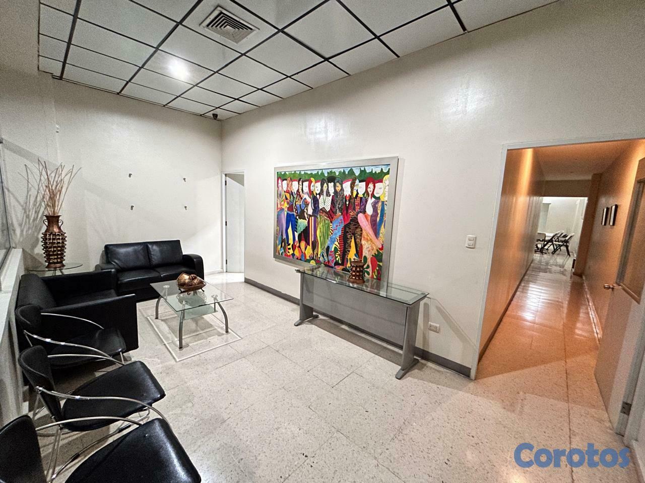 oficinas y locales comerciales - Oportunidad de Alquiler! Local en la Rómulo 127 m² 2