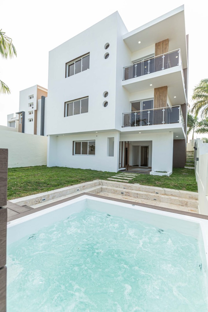 casas - Casa frente a Playa Dorada -Residencial privado 6