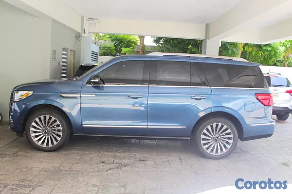 camiones y vehiculos pesados - Lincoln Navigator  5