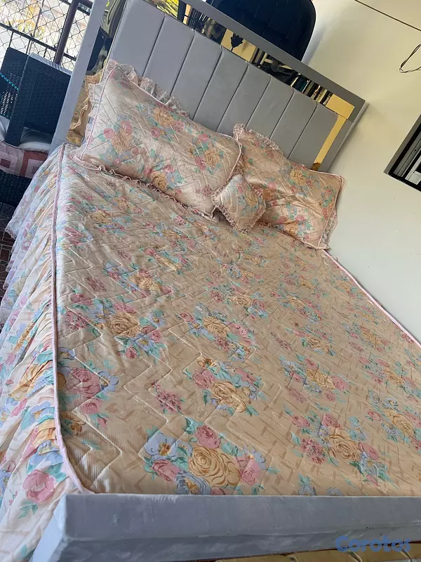 muebles y colchones - Cama queen como nueva  3