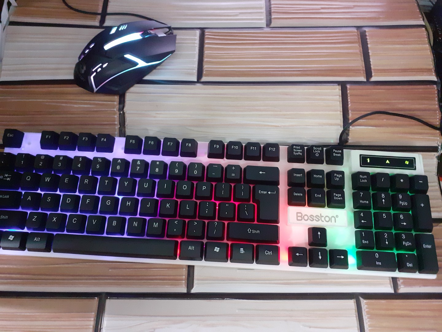 celulares y tabletas - Teclado y Mouse Gamer Bosston 8310 Retro iluminado 5
