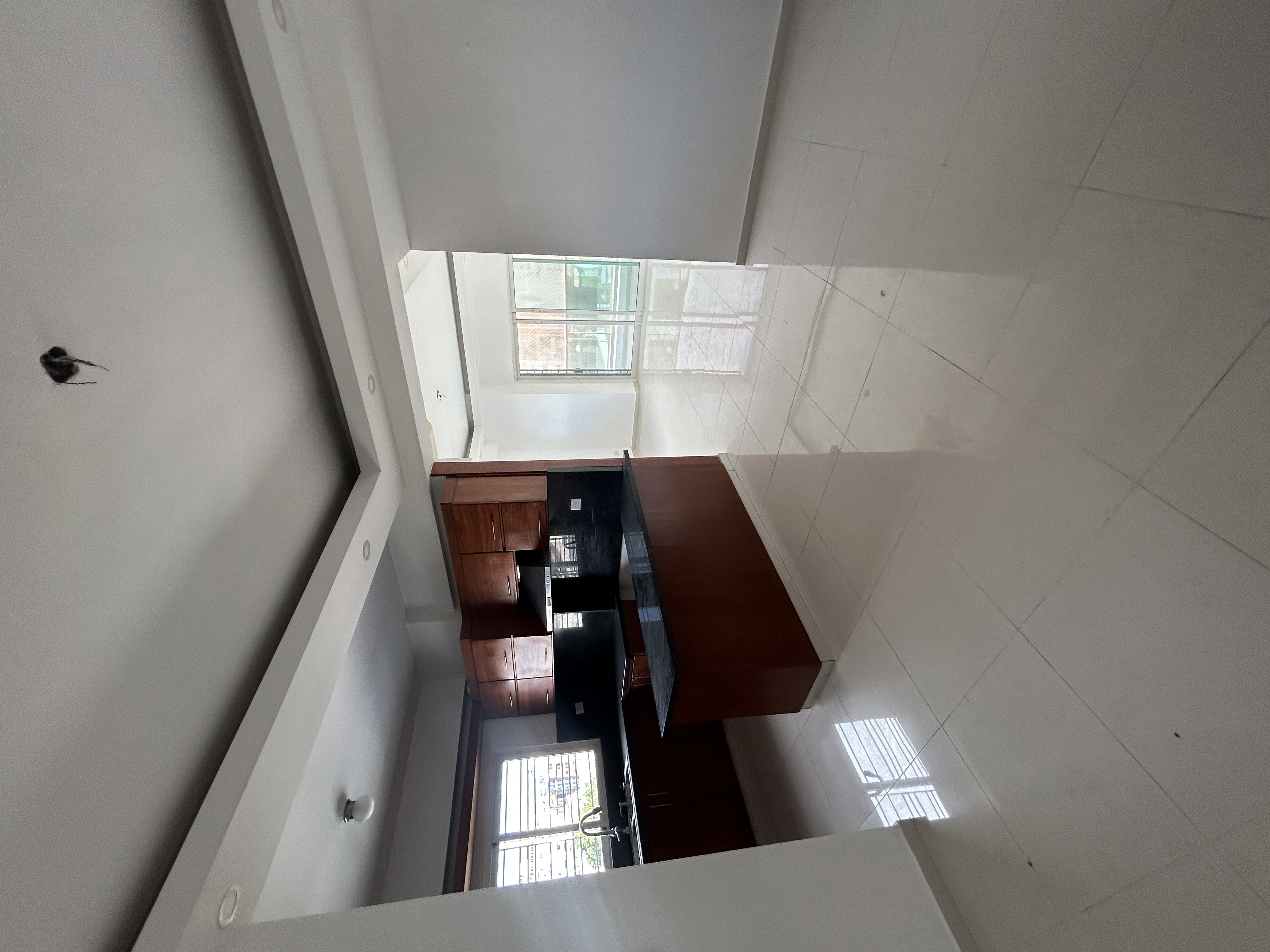 apartamentos - Alquilo en Evaristo Morales a 3 cuadras de acrópol 8