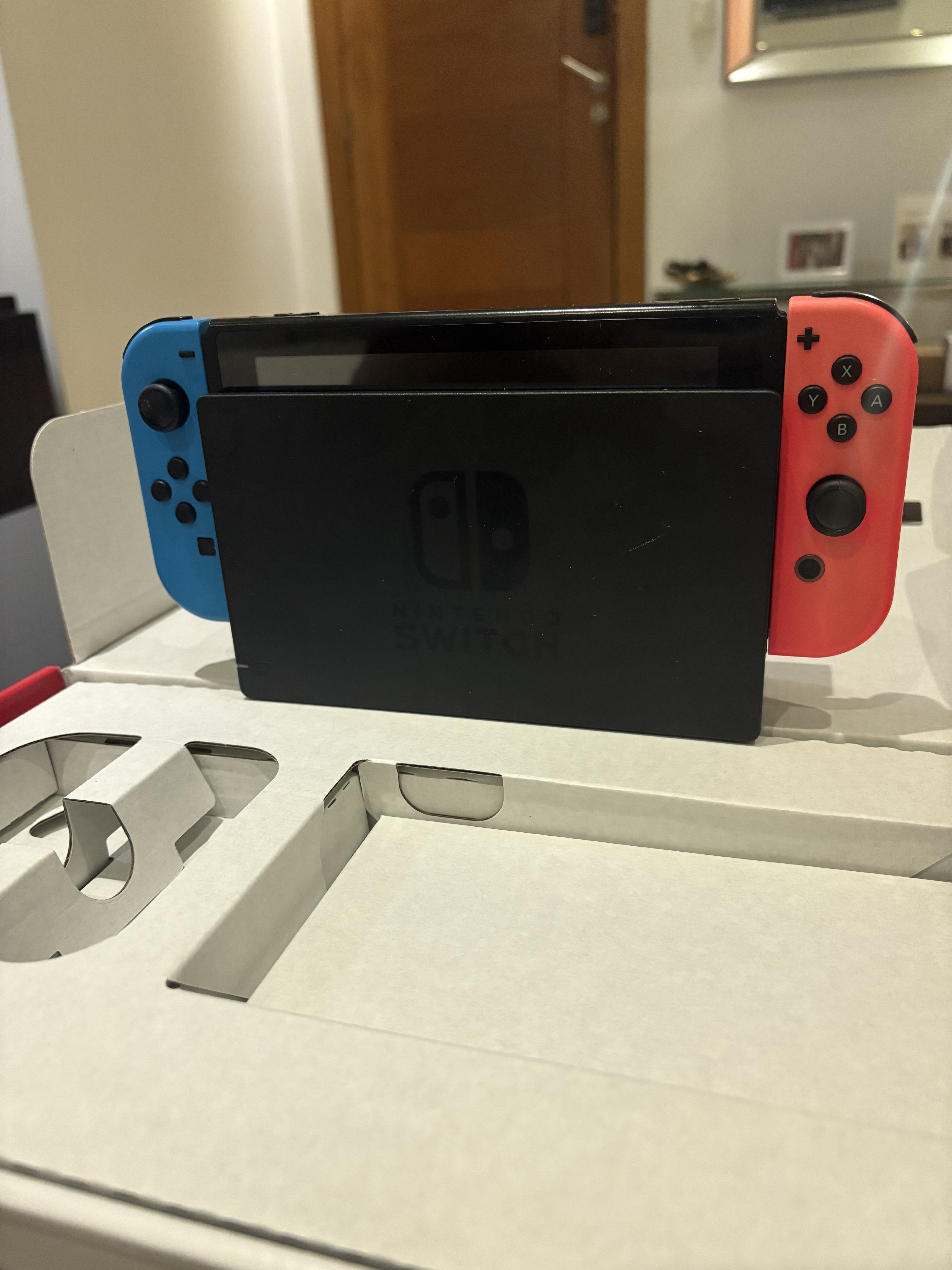 consolas y videojuegos - Nintendo Switch + Zelda breath of the wild 4