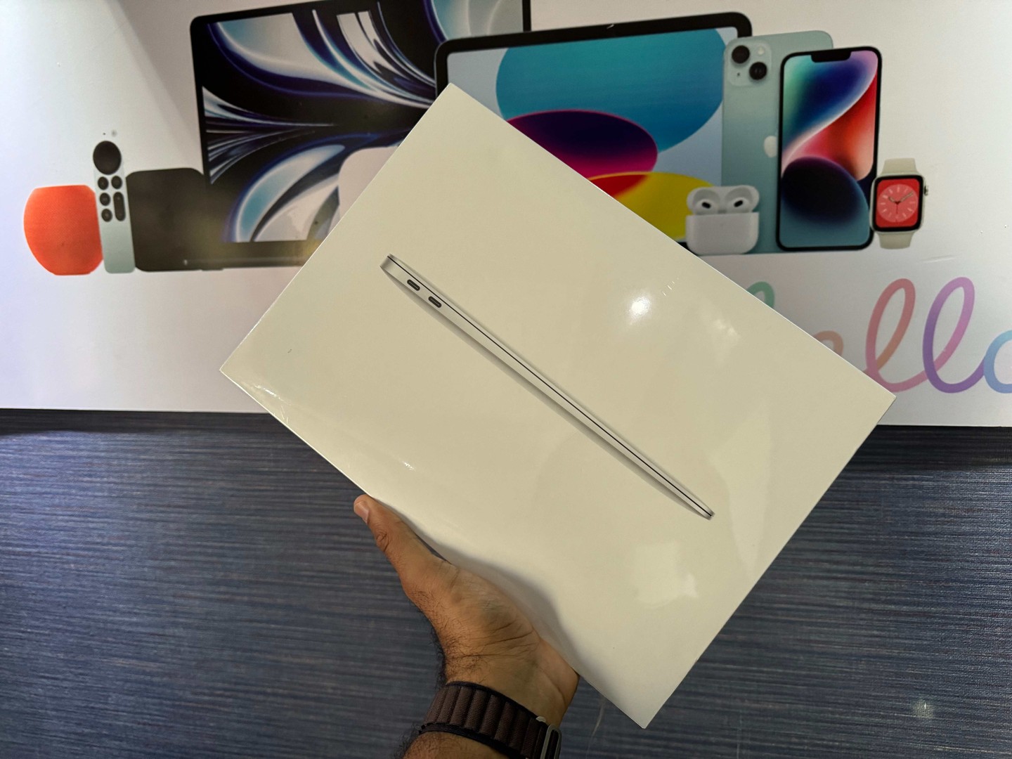 computadoras y laptops - MacBook Air 2020 13 inch/ M1 Apple Chip/ 256GB / 8GB RAM Sellada RD$ 49,500 NEG