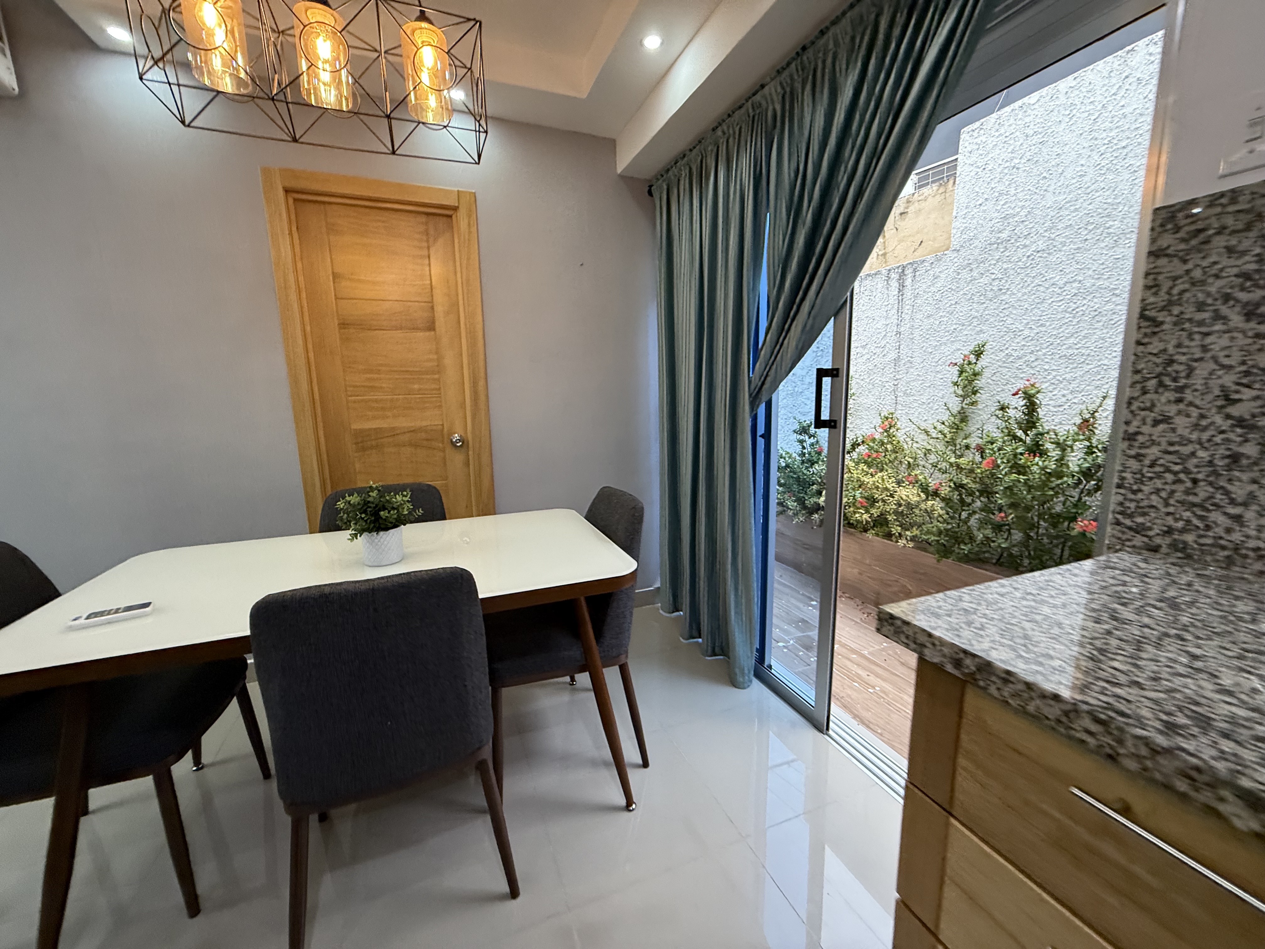 apartamentos - Vendo primer nivel klm 9 independencia dos hab 1.5 1