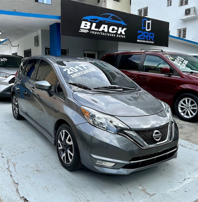 carros - Nissan Versa Note RS 2017