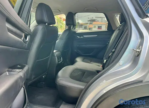 jeepetas y camionetas - Toyota rav4 2023 xle premium  6