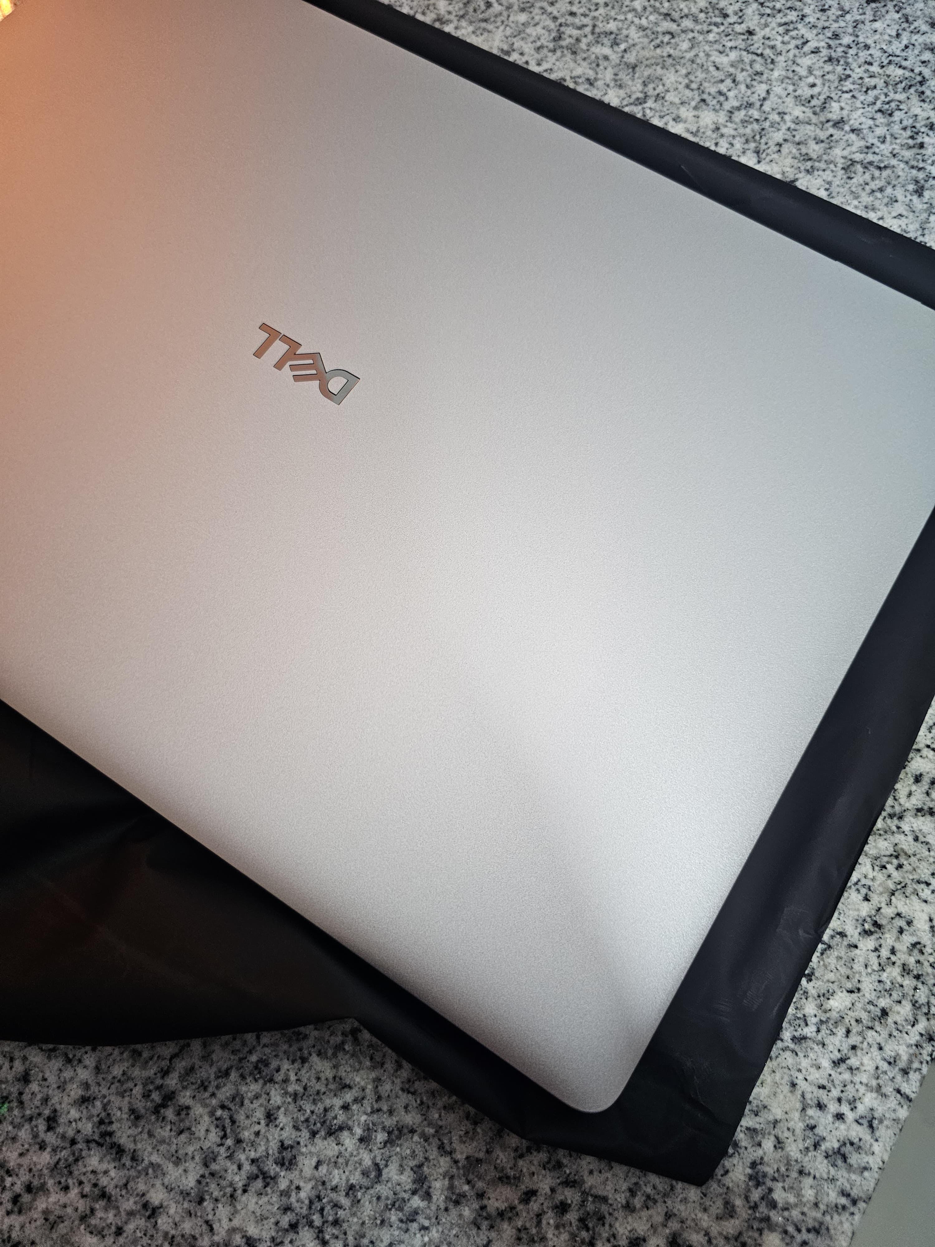 computadoras y laptops - Laptop Dell Pro 16 Plus, Intel Core Ultra 7 vPro, Win 11, Pro Intel Arc Graphics 2