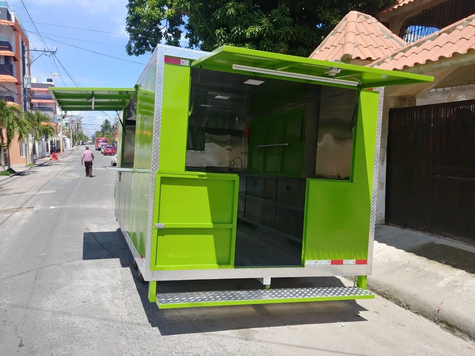 servicios profesionales - Preparación de estructura Food Truck.
¡Damos forma a tu idea sobre ruedas! 3