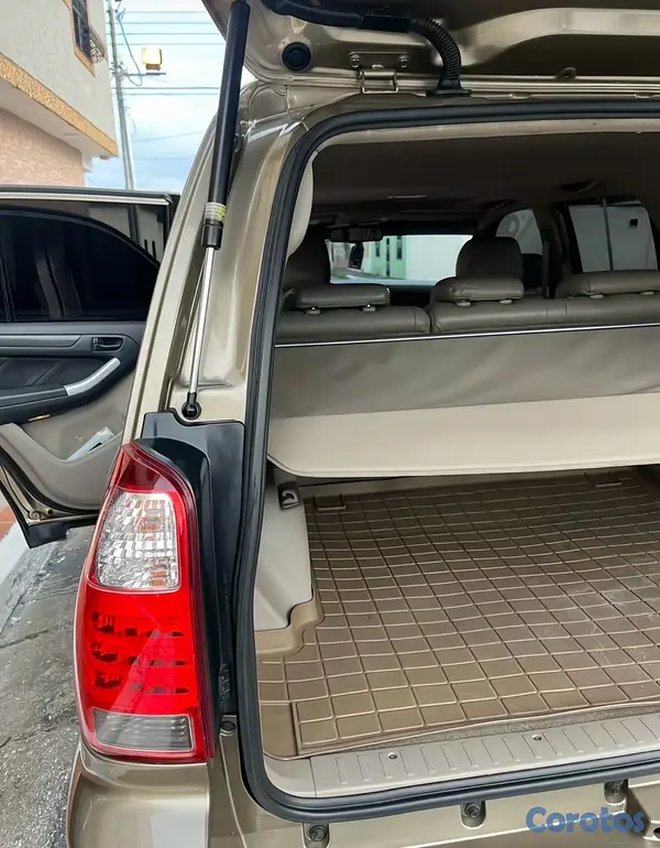 jeepetas y camionetas - este vehículo tiene financiamiento Diponible  10