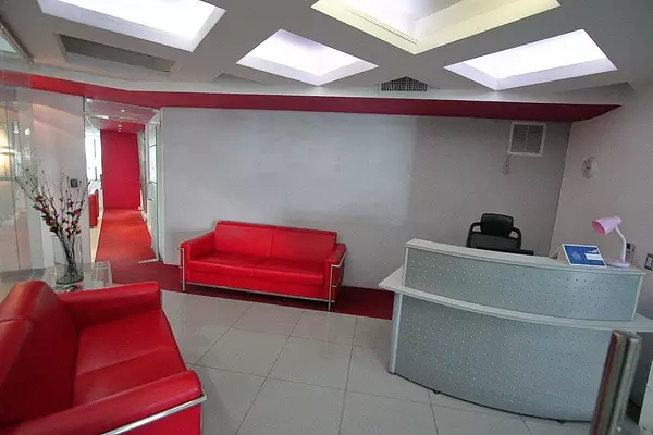 oficinas y locales comerciales - Local Oficinas en 3er piso Plaza Central (Segundo Nivel) 9