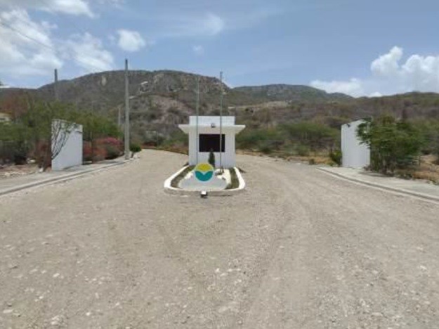 solares y terrenos - Solar en Palmar de Ocoa, frente al Hotel Ibiza.