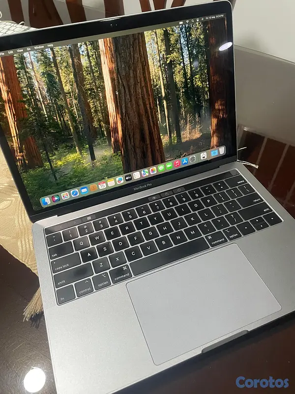 computadoras y laptops - MacBook Pro 13 2019 i7 2.8ghz, 16gb ram, 1tb ssd 4