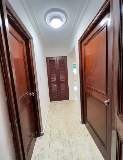 apartamentos - Sin intermediarios 
Rento apartamento sin amueblar en piantini 3