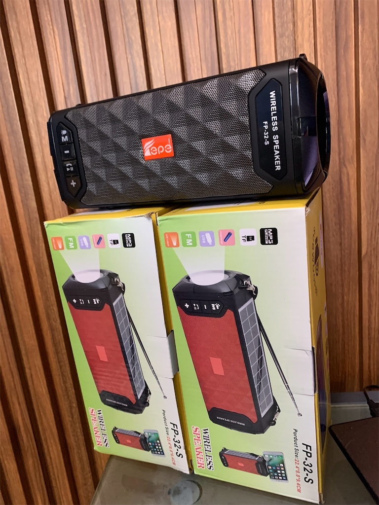otros electronicos - Linterna 🔦 con radio 📻 recargable  3