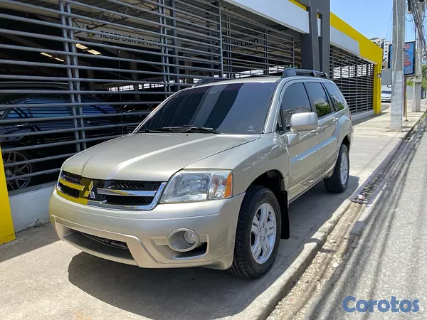 jeepetas y camionetas - Mitsubishi Endevor Dorada  4