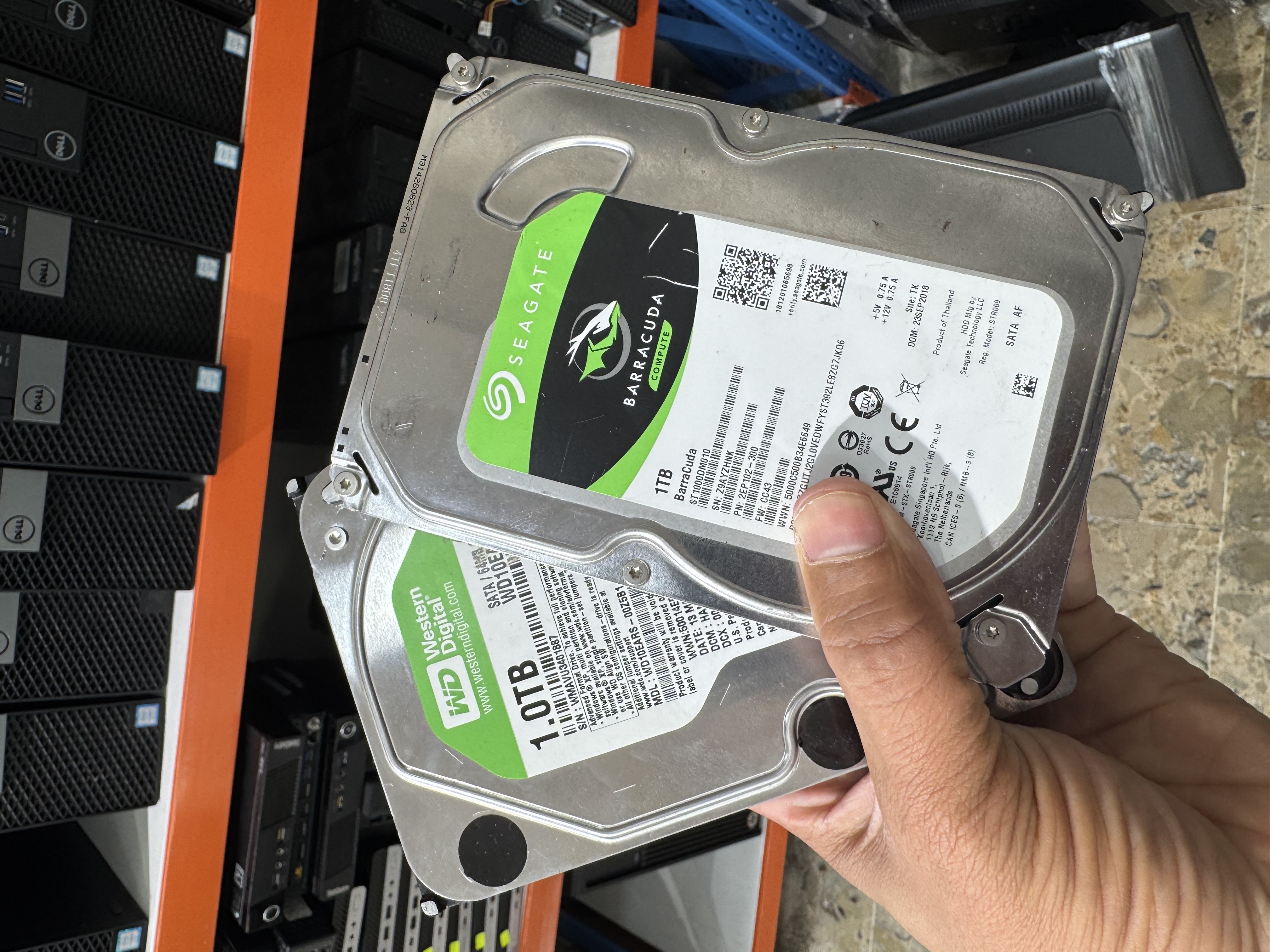 computadoras y laptops - 💾 Disco Duro Seagate Barracuda 1TB – ST1000DM010 | Rápido y Confiable 2