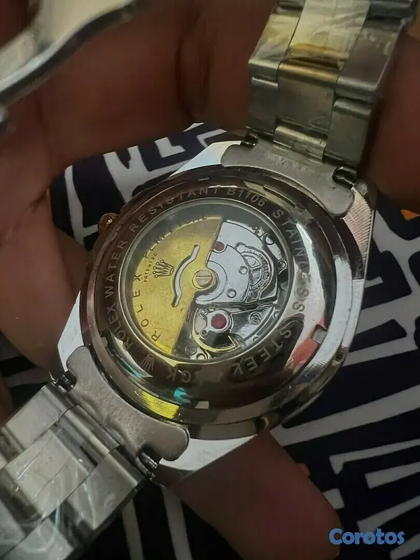 joyas, relojes y accesorios - Reloj de Hombre  doble tono en  Ac/Inox Cristal Hardlex resistente al agua 6