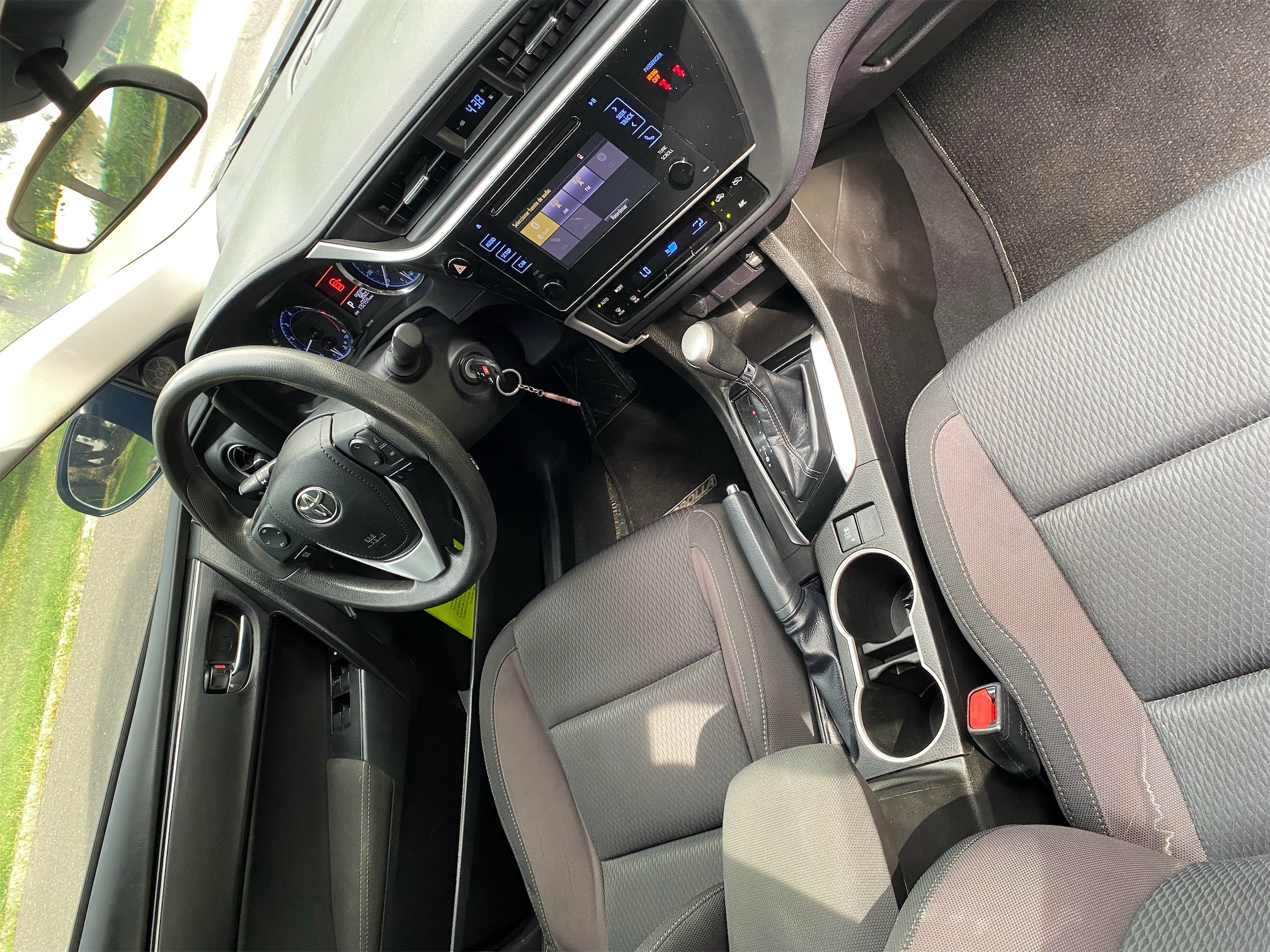 carros - Carro Toyota Corolla LE 2019 como nuevo  5